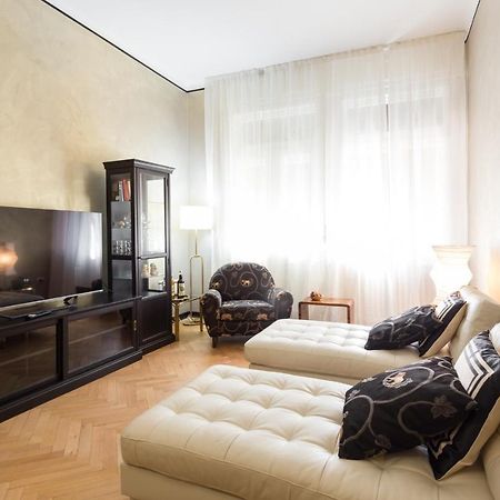 Apartamento La Casa Di Gatsby Lusso In Pieno Centro Con Parcheggio Gorizia Exterior foto