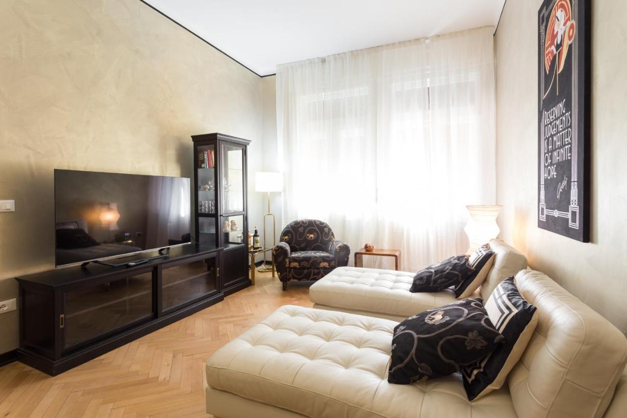 Apartamento La Casa Di Gatsby Lusso In Pieno Centro Con Parcheggio Gorizia Exterior foto